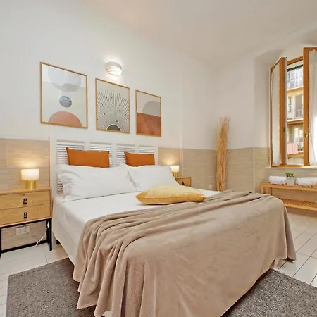Opera - And Bed and Breakfast *